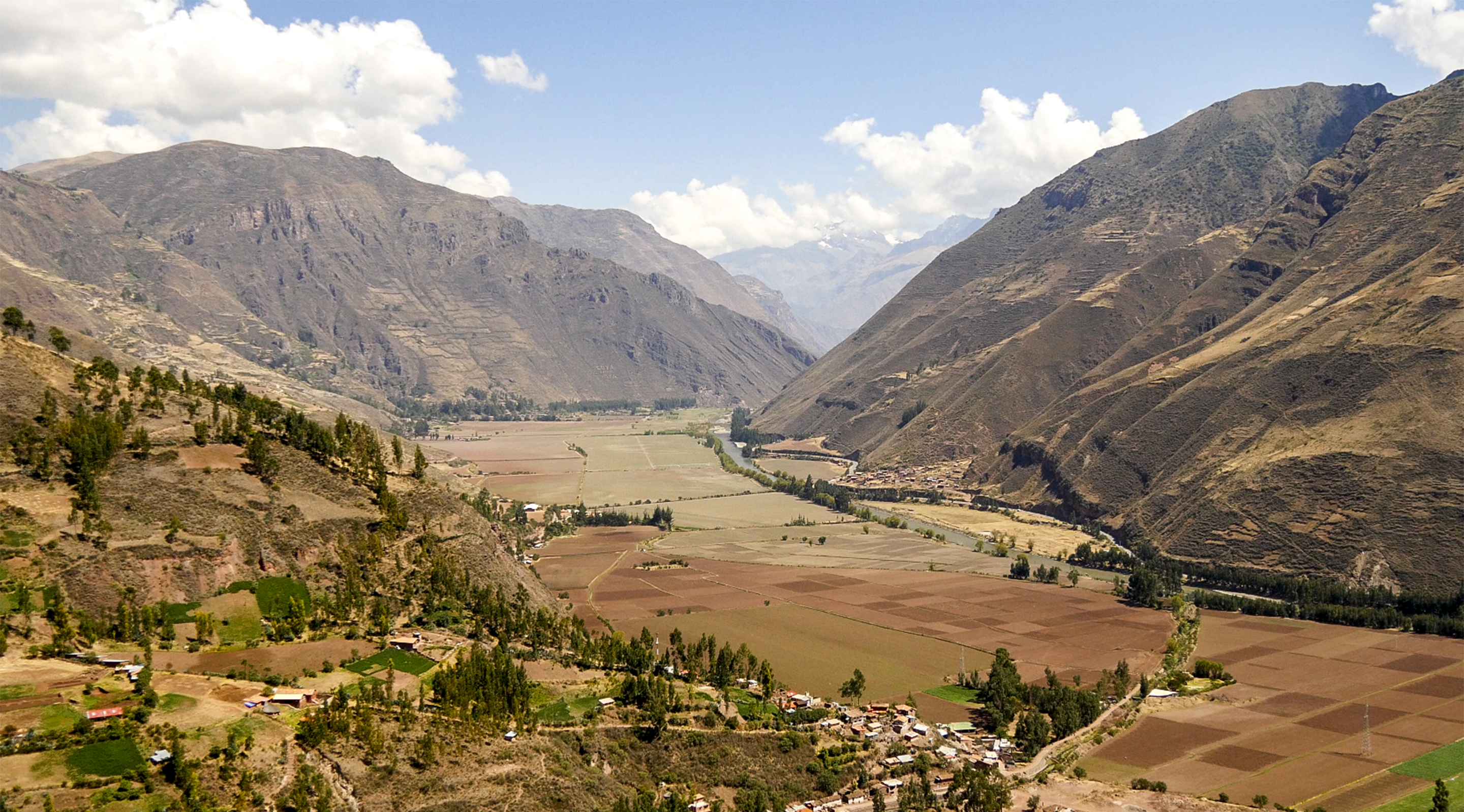 Cross the ancient valley of the Incas and learn about their amazing culture. 