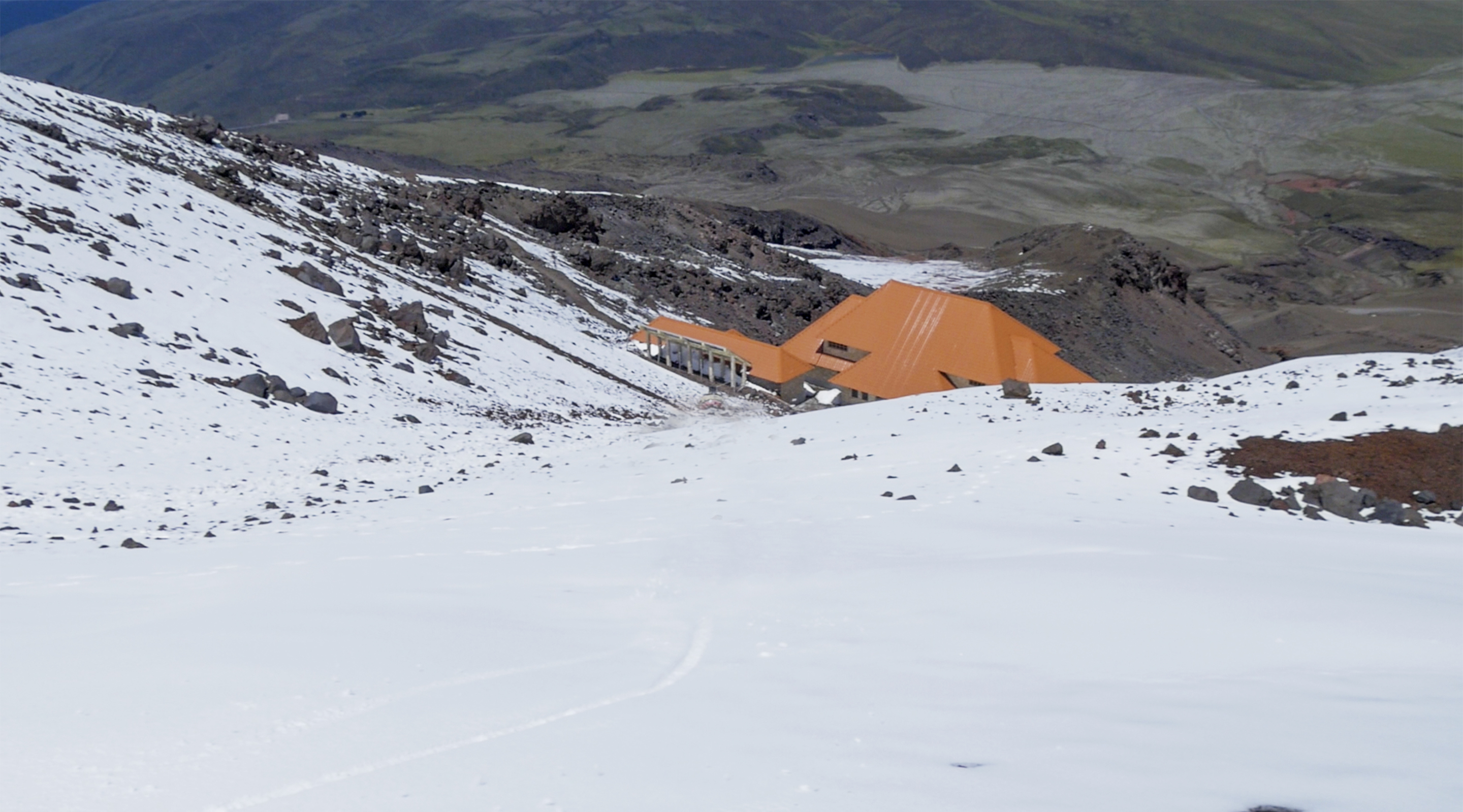 Take a rest at the refugio José Ribas at the base of the snow on Cotopaxi.