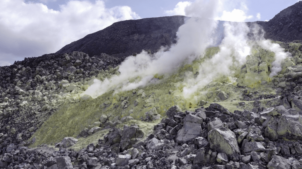sierra negra fumaroles and sulfur deposits